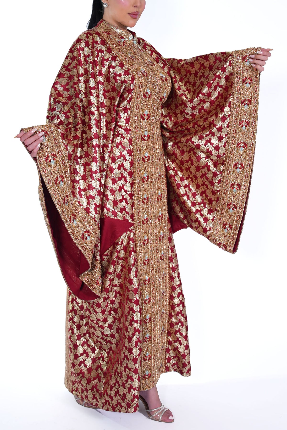 Shahad Rouge Zari Thob Al Nashal