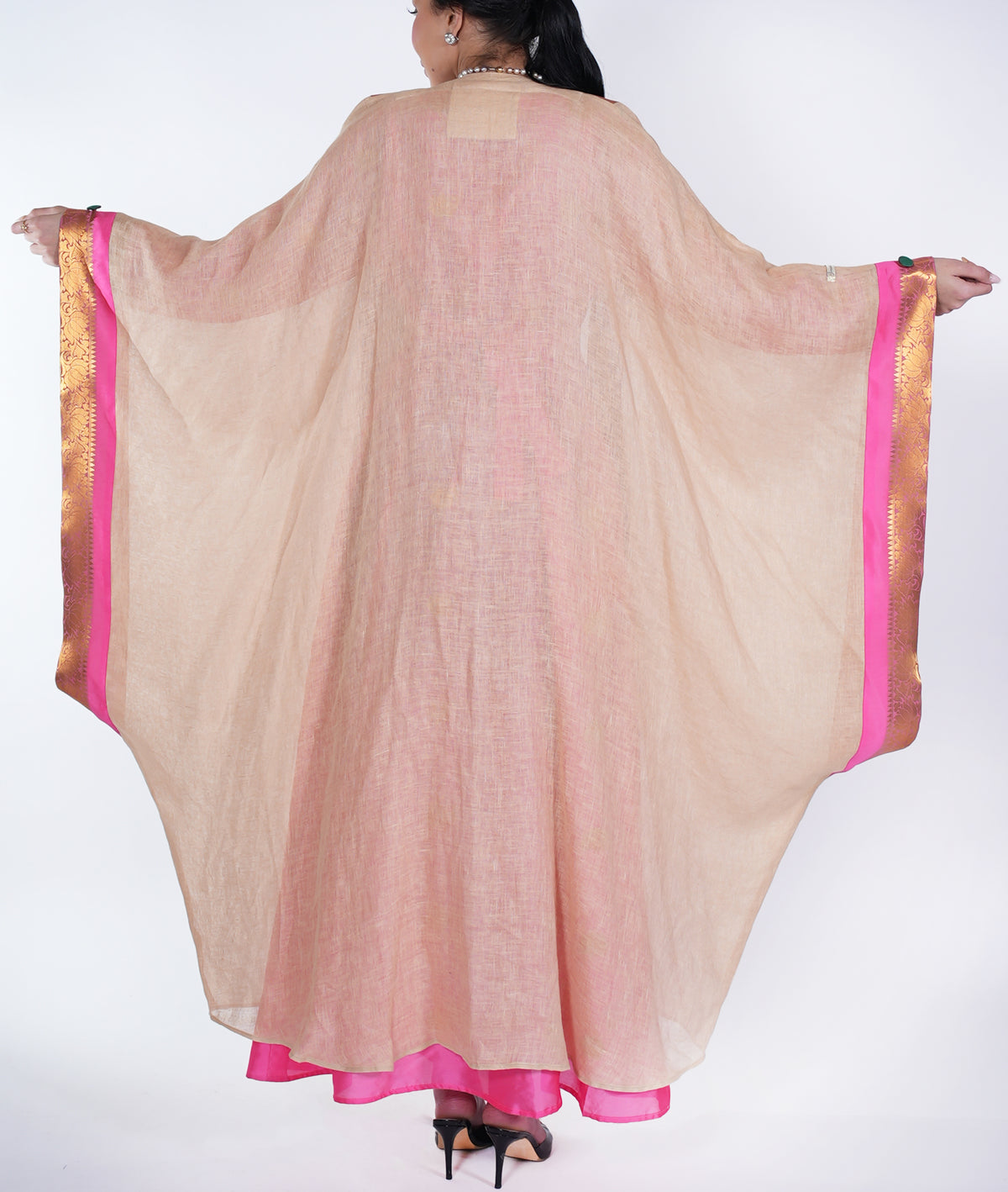 Nahla Peach Sari Bisht