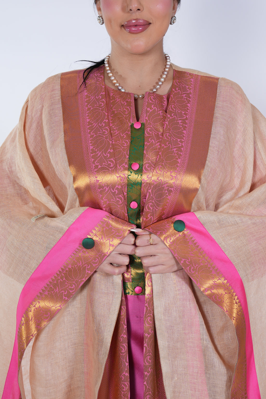 Nahla Peach Sari Bisht