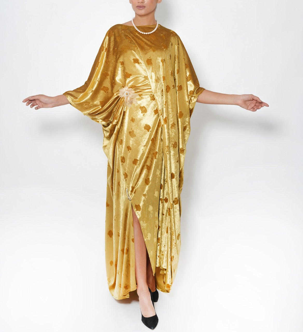 Sultana Gold Bloom Silk Velvet Jalabiya